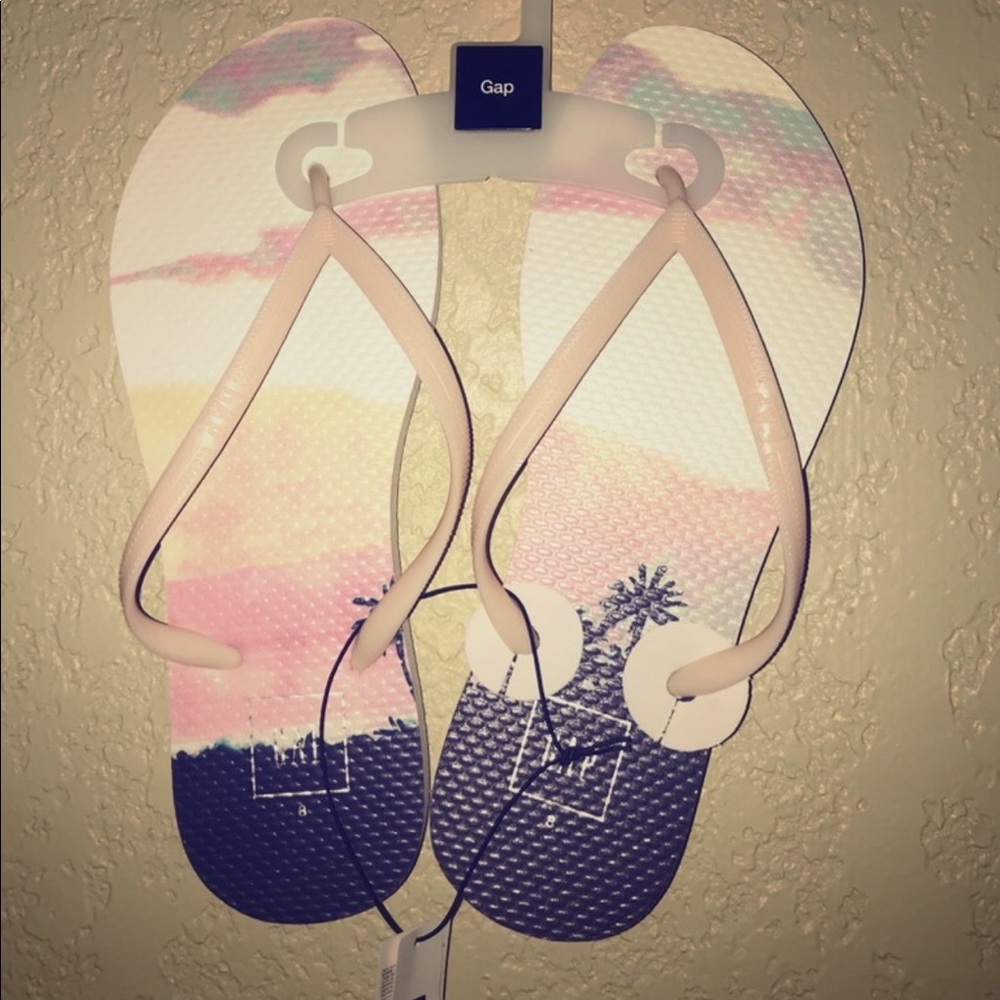 NWT Super Cute S 9 Gap 🏝 Beach 🏖 Flip Flops
